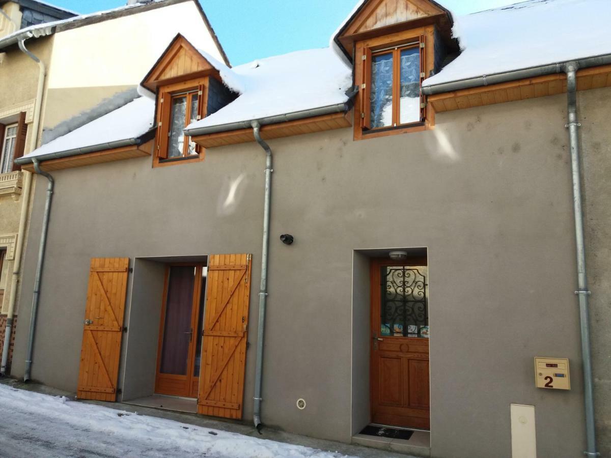 Locations Vacances A La Montagne Sarrancolin Exterior foto